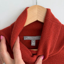 Load image into Gallery viewer, Neiman Marcus Cashmere Turtleneck Knit Pullover Sweater Rust Orange S

