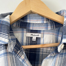 Load image into Gallery viewer, Madewell Flannel Long-Sleeve Boxy Plaid Button Up Shirt Blue S
