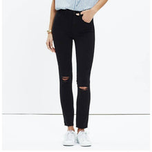 Load image into Gallery viewer, Madewell 10" High-Rise Skinny Jeans in Black Sea 25
