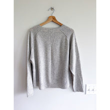 Load image into Gallery viewer, Archer Cashmere Crew Neck Long Sleeve Pullover Sweater Gray M
