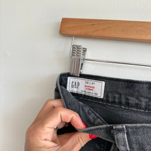 Load image into Gallery viewer, GAP High Rise Stride Wide Leg Jeans Black Size 26/2R
