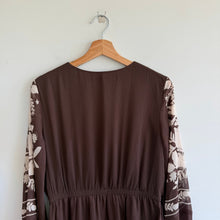 Load image into Gallery viewer, LOFT Roasted Walnut Floral Garland Flounce Maxi Pocket Dress Brown M
