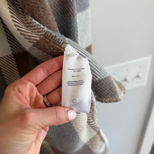 Load image into Gallery viewer, Evereve Raye Plaid Pattern Collared Pockets Button Front Shacket Brown XS
