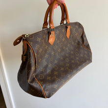 Load image into Gallery viewer, Louis Vuitton Speedy Bandoulière 35 Monogram Leather Top Handle Handbag Brown
