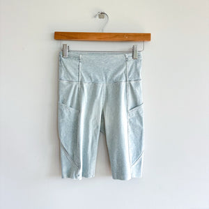 Lululemon Fast and Free Short 10" City Grit White Blue Fog 4