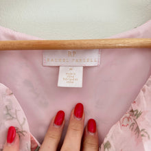 Load image into Gallery viewer, Rachel Parcell Sophia Floral Print Ruffle Long Sleeve Romper Pink M

