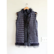 Load image into Gallery viewer, Linda Richards Genuine Fox Fur Reversible Quilted Vest Purple L
