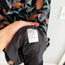 Load image into Gallery viewer, Anthropologie Etcetera Velvet Embroidered Floral Square Neck Sleeveless Dress 2
