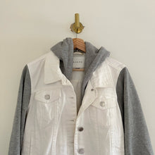 Load image into Gallery viewer, Blank NYC x Evereve Lightbox Hooded Denim Jacket White/Gray M
