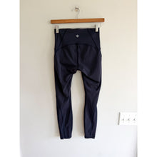 Load image into Gallery viewer, Lululemon Train Times 7/8 25" Legging Pant Melanite Grey 4
