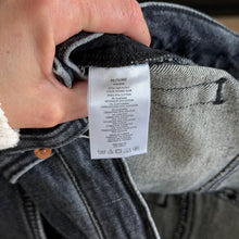 Load image into Gallery viewer, RE/DONE 70s High Rise Stove Pipe Denim Straight Leg Jeans Black 26
