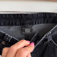 Load image into Gallery viewer, Mac Jeans Rich Carla Velvet High Rise Wide Leg Jeans Black 34
