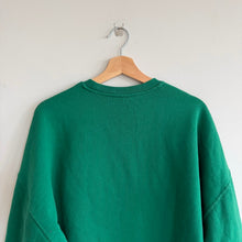 Load image into Gallery viewer, Disney Mickey Mouse Walt Disney World Embroidered Sweatshirt Green L
