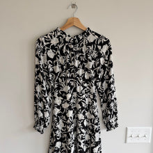 Load image into Gallery viewer, J. Crew Ruffle-Neck Peasant Floral Print Midi Dress Black White 0
