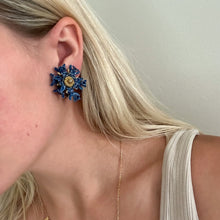 Load image into Gallery viewer, Vintage 60s Novelty Enameled Leaves Goldtone Clip On Statement Earrings
