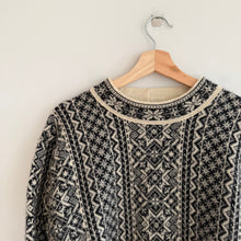 Load image into Gallery viewer, Vintage Norwear Irish Wool Fair Isle Crew Neck Pullover Sweater Black Cream S
