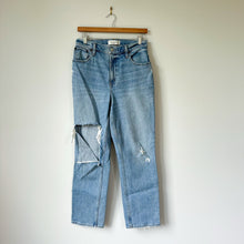 Load image into Gallery viewer, Abercrombie &amp; Fitch The 90's Straight Ultra High Rise Distressed Jeans Blue 28
