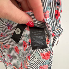 Load image into Gallery viewer, Sanctuary Floral Striped Button Up Shirt XS
