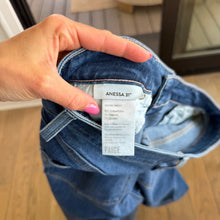 Load image into Gallery viewer, Paige Anessa 31" Denim High Rise Wide Leg Jeans Blue 30
