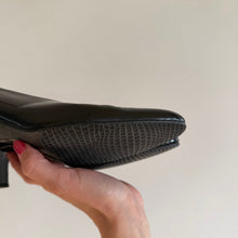 Load image into Gallery viewer, Stuart Weitzman Patent Leather Block Heels Pumps Black 6
