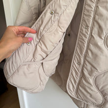 Load image into Gallery viewer, H&amp;M Snap Front Hooded Insulated Winter Quilted Jacket Bone M
