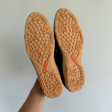Load image into Gallery viewer, Royal Albartross Chelsea Leather Kiltie Fringe Spikeless Low Top Golf Loafers
