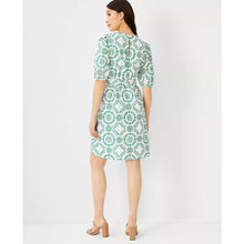 Load image into Gallery viewer, Ann Taylor Eyelet Crew Neck Puff Sleeve Casual Shift Dress Green/White XS
