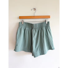 Load image into Gallery viewer, All In Motion Mid Rise Woven Drawcord Waist Activewear Shorts Green S
