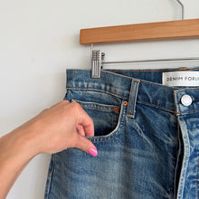 Load image into Gallery viewer, Denim Forum The Arlo High Rise Straight 28L Denim Jeans Blue 30
