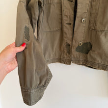 Load image into Gallery viewer, Sanctuary Lieutenant Cropped Cotton Military Utility Jacket Green S

