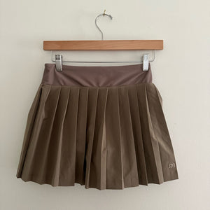 Albion Tie Breaker Pleated Mini Tennis Skirt in Brindle Brown XS