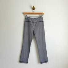 Load image into Gallery viewer, Lululemon Coast to Class Gingham Pant in Inkwell $92
