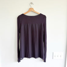 Load image into Gallery viewer, Anthropologie Bordeaux Ribbed Pleated Back Long Sleeve Blouse Purple S NWT

