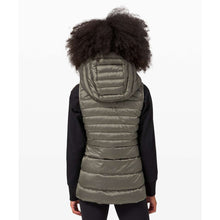 Load image into Gallery viewer, Lululemon Brace The Cold Zip Up Puffer Vest Gray Sage 6
