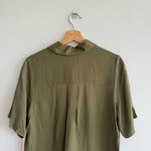 Load image into Gallery viewer, Nordstrom Short Sleeve Button Up Shirt Olive Burnt XS NWT
