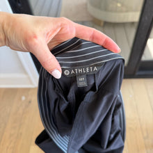 Load image into Gallery viewer, Athleta Tribeca Wide Elastic Waistband Cropped Wide Leg Pant Black 10T
