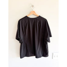Load image into Gallery viewer, Athleta Effortless Cropped Crew Neck Short Sleeve T-Shirt  Black XL
