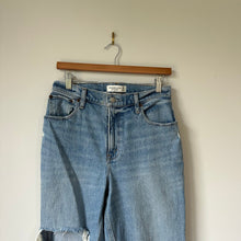 Load image into Gallery viewer, Abercrombie &amp; Fitch The 90's Straight Ultra High Rise Distressed Jeans Blue 28
