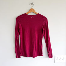 Load image into Gallery viewer, Beyond the Bump by Beyond Yoga Crew Neck Long Sleeve T-Shirt Red M
