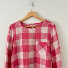 Load image into Gallery viewer, Cloth &amp; Stone Gingham Plaid Print Button Back Long Sleeve Blouse Pink XS
