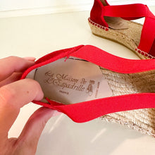 Load image into Gallery viewer, La Maison de L' Espadrille Suede Slip On Espadrille Sandal Red 36
