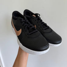 Load image into Gallery viewer, Nike Court Air Zoom Lite Low Top Lace Up Tennis Activewear Shoes Black 9.5 NEW
