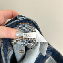 Load image into Gallery viewer, Madewell Tall 10&quot; High-Rise Skinny Jeans in Wendover Wash 26T

