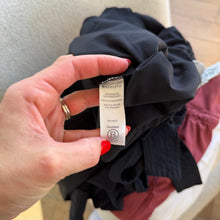 Load image into Gallery viewer, Athleta Skyline II Stretch Belted Tie Waist Wide Leg Pants Black 6
