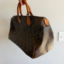 Load image into Gallery viewer, Louis Vuitton Speedy Bandoulière 35 Monogram Leather Top Handle Handbag Brown
