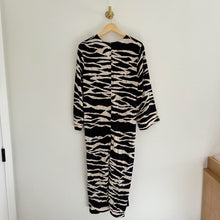 Load image into Gallery viewer, H&amp;M Knot-Detail Zebra Print V-Neck Long Sleeve Midi Dress Black/White S
