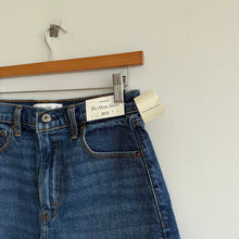 Load image into Gallery viewer, Abercrombie &amp; Fitch The Mom High Rise Raw Hem Denim Jean Shorts Blue 25 NWT
