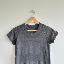 Load image into Gallery viewer, Lululemon Swiftly Tech Short Sleeve Top Gray 6
