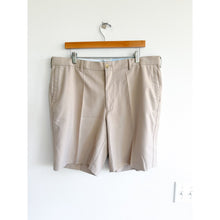 Load image into Gallery viewer, Peter Millar Salem Performance Golf Zip Front Chino Shorts Cream 38
