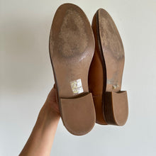 Load image into Gallery viewer, Madewell The Ainsley Leather Chelsea Boot in English Saddle 7.5
